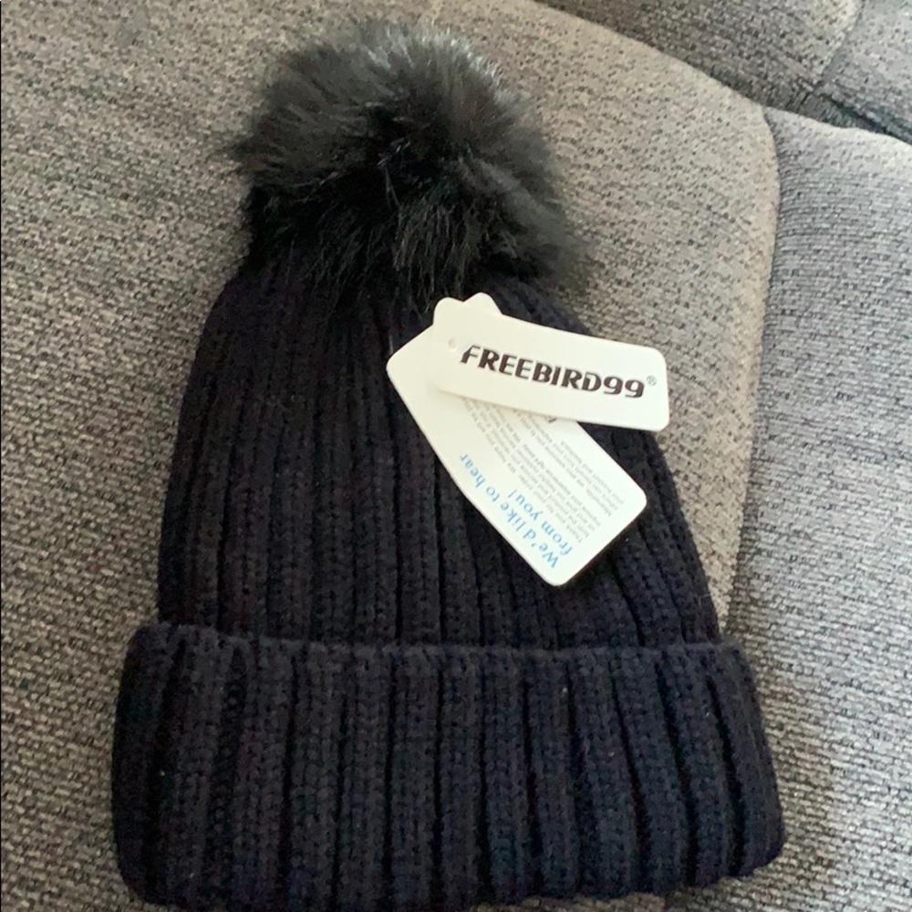 Pompom hat